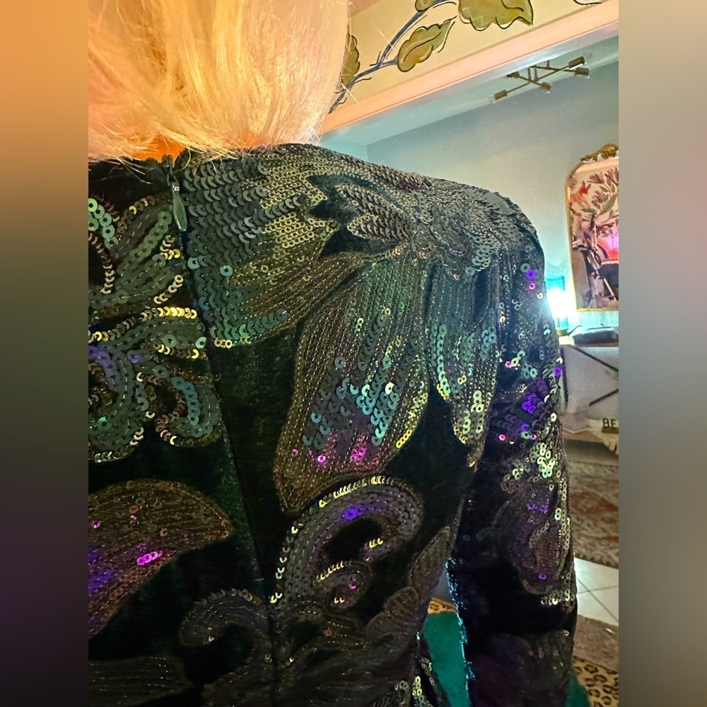 FOREVER 21 Dark Green Velvet Sequin Mini Sz S - Picture 7 of 8